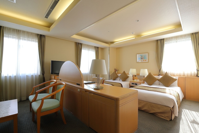Imagen de la habitación del Hotel Surestay Plus By Best Western Shin-osaka. Foto 6
