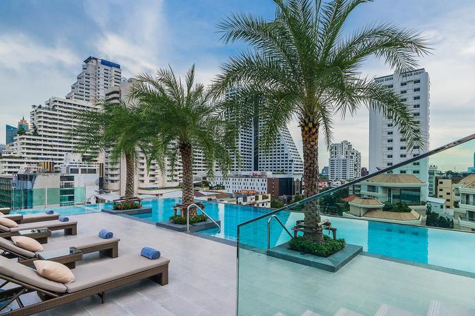 Imagen de la piscina del Hotel Surestay Plus By Best Western Sukhumvit 2. Foto 13