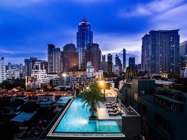Imagen de la piscina del Hotel Surestay Plus By Best Western Sukhumvit 2. Foto 16