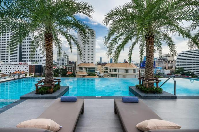 Imagen de la piscina del Hotel Surestay Plus By Best Western Sukhumvit 2. Foto 18