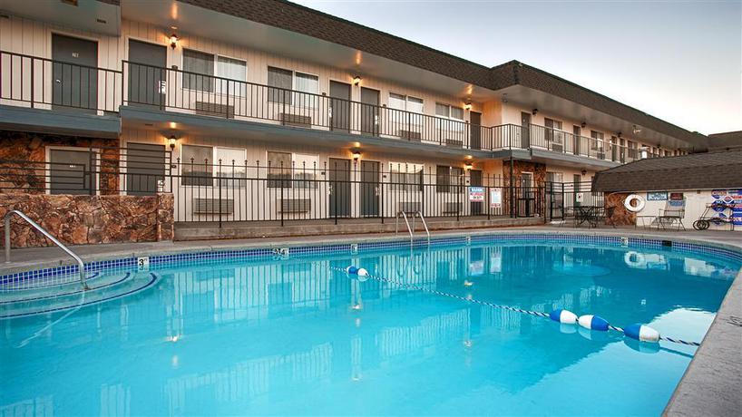 Imagen de la piscina del Hotel Surestay Plus By Best Western Susanville. Foto 19