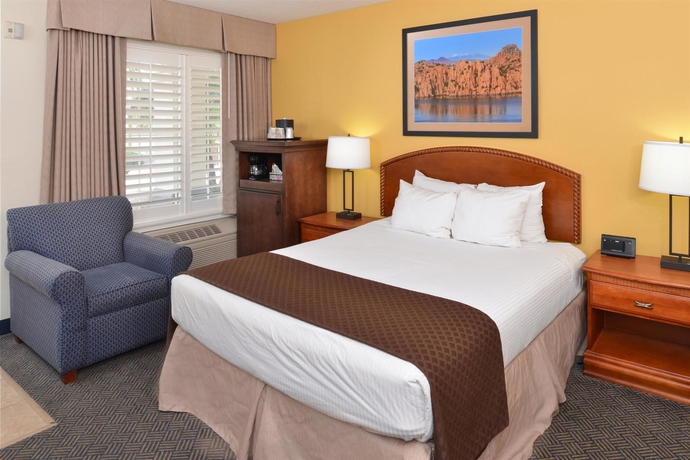 Imagen de la habitación del Hotel Surestay Plus By Best Western Tempe University. Foto 8