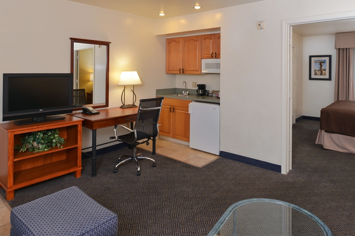 Imagen de la habitación del Hotel Surestay Plus By Best Western Tempe University. Foto 13