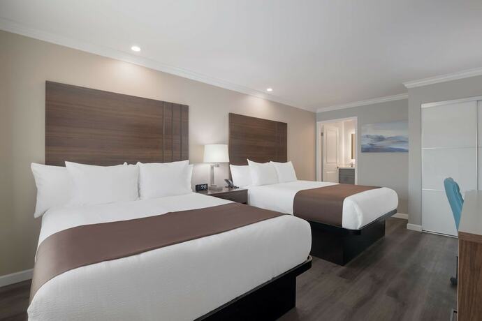 Imagen de la habitación del Hotel Surestay Plus By Best Western Upland Ontario North. Foto 14