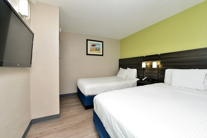 Imagen de la habitación del Hotel Surestay Studio By Best Western Virginia Beach Oceanfront. Foto 18