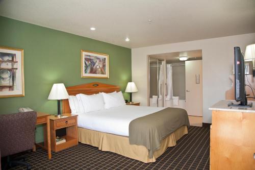 Imagen de la habitación del Hotel Surestayplus By Best Western San Jose Central City. Foto 6