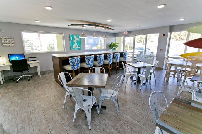 Imagen de los interiores del Hotel Surf And Sand, PENSACOLA BEACH. Foto 19