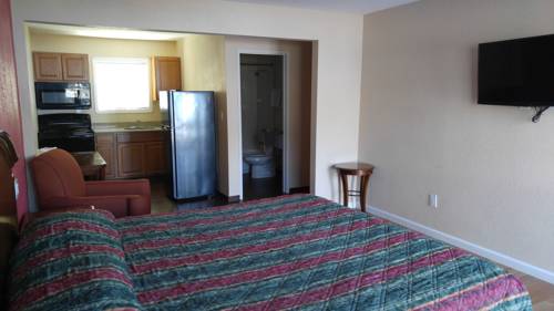 Imagen de la habitación del Hotel Surf City Inn and Suites. Foto 2