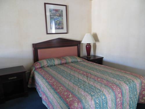 Imagen de la habitación del Hotel Surf City Inn and Suites. Foto 5