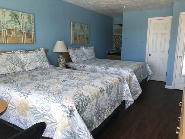 Imagen de la habitación del Hotel Surf Comber Motel. Foto 10