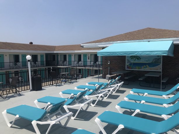 Imagen de la habitación del Hotel Surf Comber Motel. Foto 11
