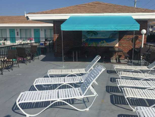 Imagen de los exteriores del Hotel Surf Comber Motel. Foto 18