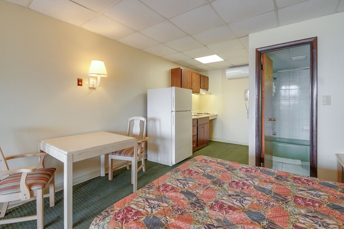 Imagen de la habitación del Hotel Surf Inn Suites. Foto 12