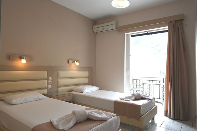 Imagen de la habitación del Hotel Surf, L&eacute;ucade. Foto 4