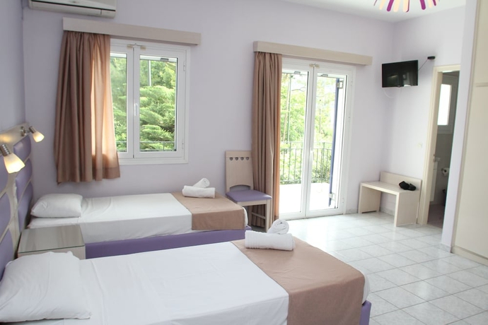 Imagen de la habitación del Hotel Surf, L&eacute;ucade. Foto 7
