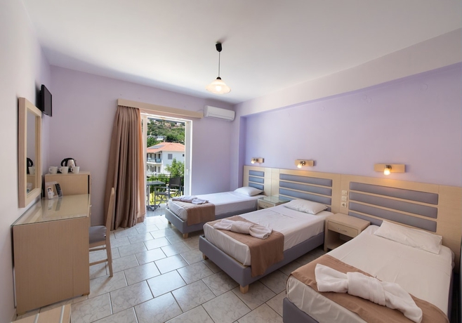 Imagen de la habitación del Hotel Surf, L&eacute;ucade. Foto 8