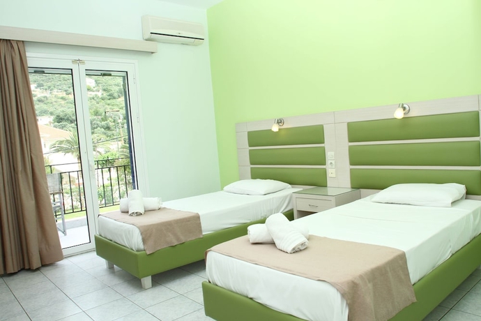 Imagen de la habitación del Hotel Surf, L&eacute;ucade. Foto 15