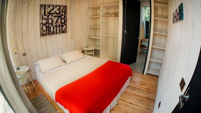 Imagen de la habitación del Hotel Surf Lodge Posada Punta de Lobos. Foto 15