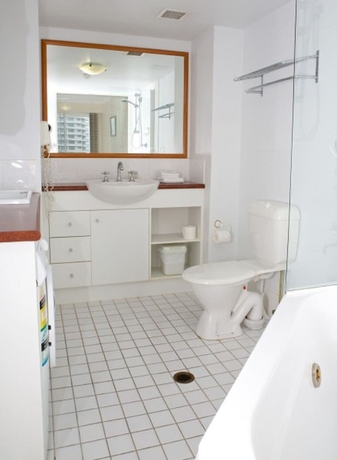 Imagen de la habitación del Hotel Surf Parade Resort. Foto 12