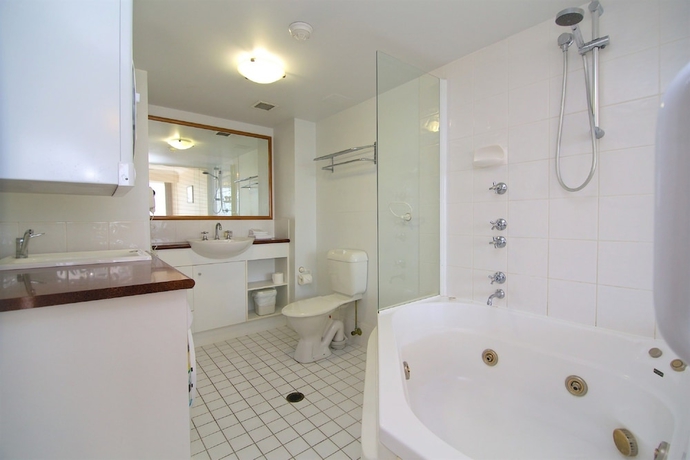 Imagen de la habitación del Hotel Surf Parade Resort. Foto 14