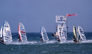 Imagen de los exteriores del Hotel Surf Paradise. Foto 3