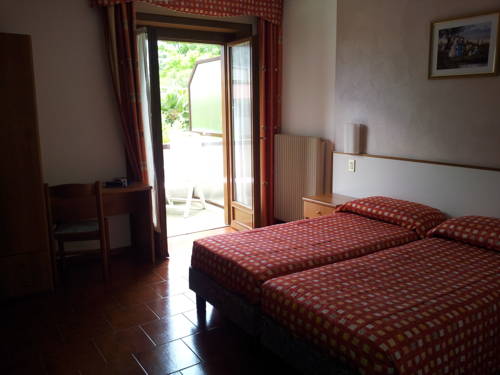 Imagen de la habitación del Hotel Surf Pier. Foto 12