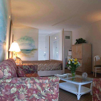 Imagen de los interiores del Hotel Surf Side. Foto 1