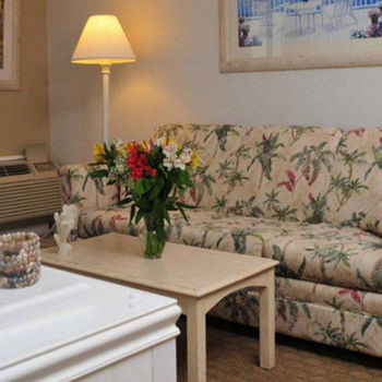 Imagen de los interiores del Hotel Surf Side. Foto 3
