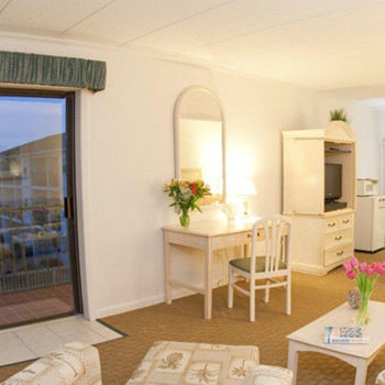 Imagen de los interiores del Hotel Surf Side. Foto 4