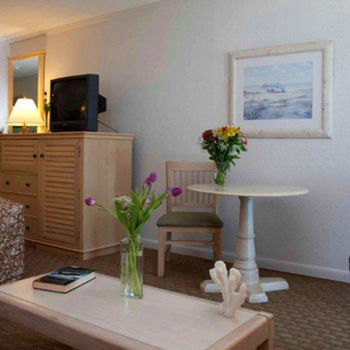 Imagen de los interiores del Hotel Surf Side. Foto 8