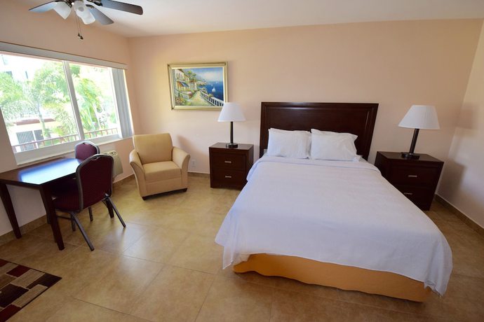 Imagen de la habitación del Hotel Surf Side Resort. Foto 11