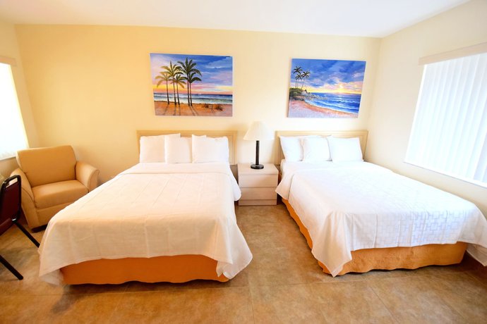 Imagen de la habitación del Hotel Surf Side Resort. Foto 15