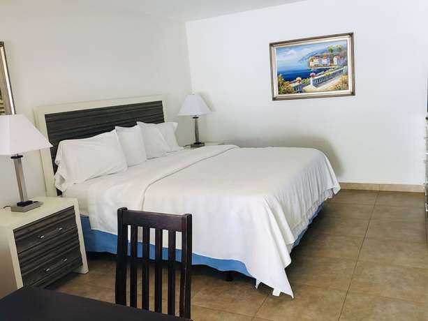 Imagen de la habitación del Hotel Surf Side Resort. Foto 18
