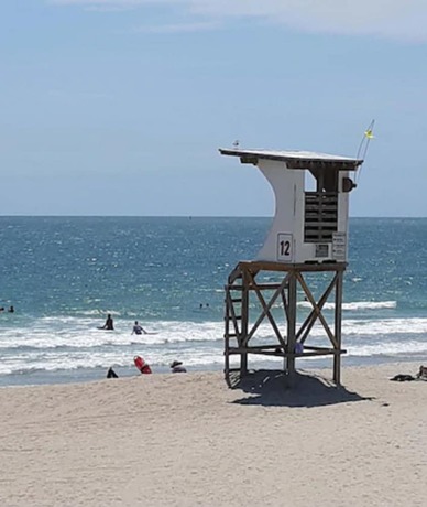 Imagen general del Hotel Surf Suites. Foto 1