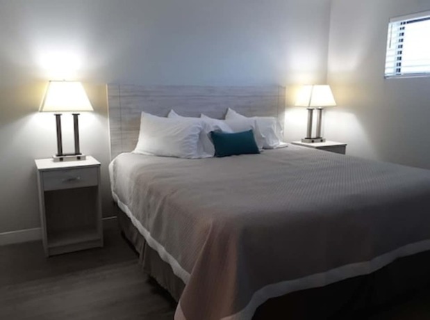 Imagen de la habitación del Hotel Surf Suites. Foto 11