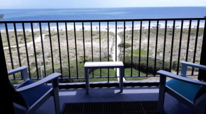 Imagen general del Hotel Surf Suites. Foto 7