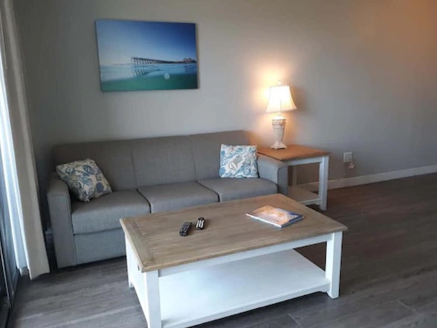Imagen de la habitación del Hotel Surf Suites. Foto 12