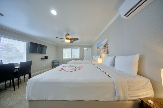 Imagen general del Hotel Surf and Sand. Foto 2