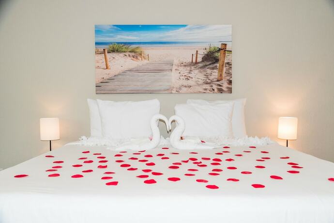 Imagen de la habitación del Hotel Surf and Sand. Foto 10