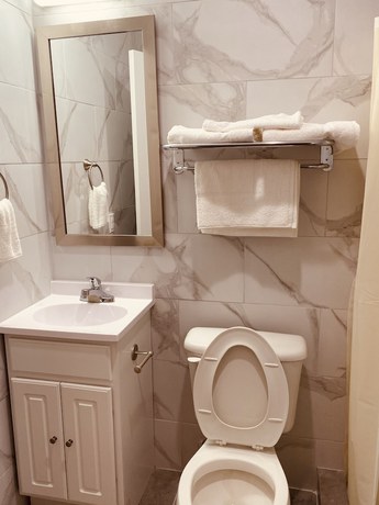 Imagen de la habitación del Hotel Surface Inn Brooklyn. Foto 4