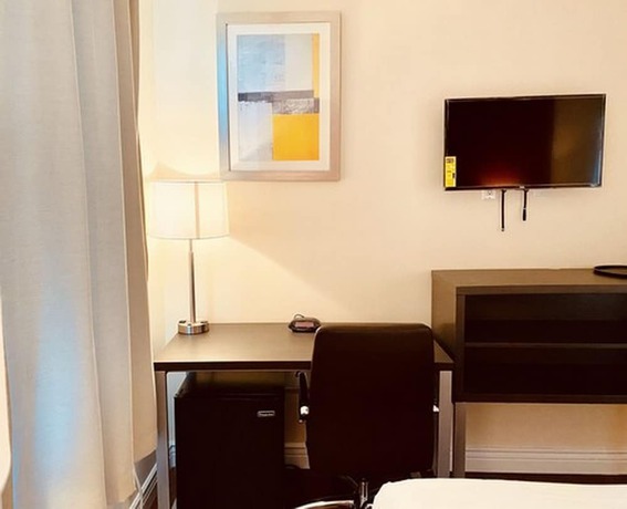 Imagen de la habitación del Hotel Surface Inn Brooklyn. Foto 8