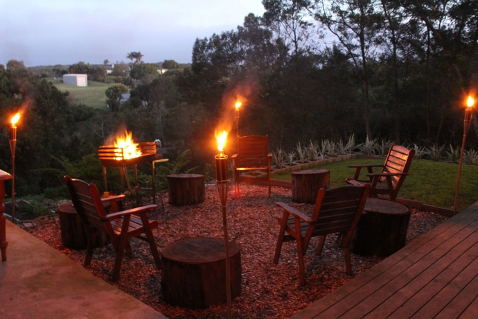 Imagen de los exteriores del Hotel Surfari Accommodation and Venue. Foto 19