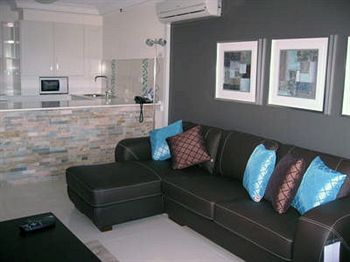 Imagen de la habitación del Hotel Surfers Century Oceanside Apartments. Foto 3