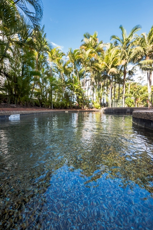 Imagen de la piscina del Hotel Surfers Hawaiian Holiday Apartments. Foto 11