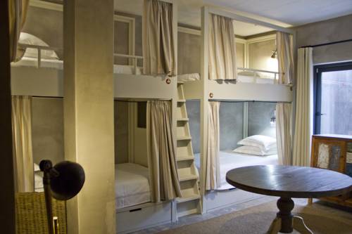 Imagen de la habitación del Hotel Surfers Lodge Peniche. Foto 9