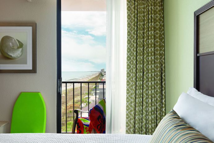 Imagen de la habitación del Hotel Surfside Beach Oceanfront. Foto 9