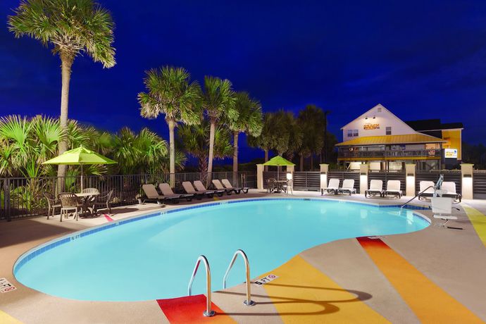 Imagen de la piscina del Hotel Surfside Beach Oceanfront. Foto 20