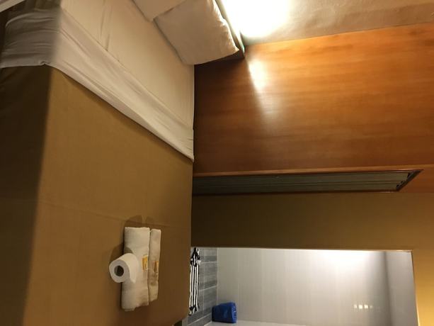 Imagen de la habitación del Hotel Suria Cameron. Foto 3