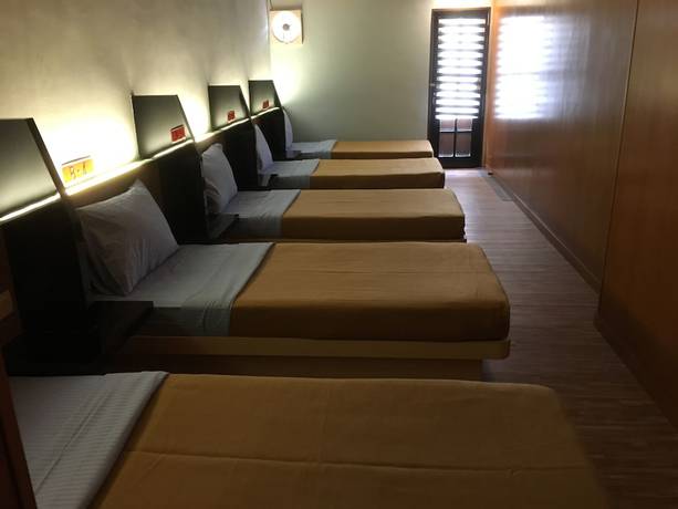 Imagen de la habitación del Hotel Suria Cameron. Foto 16