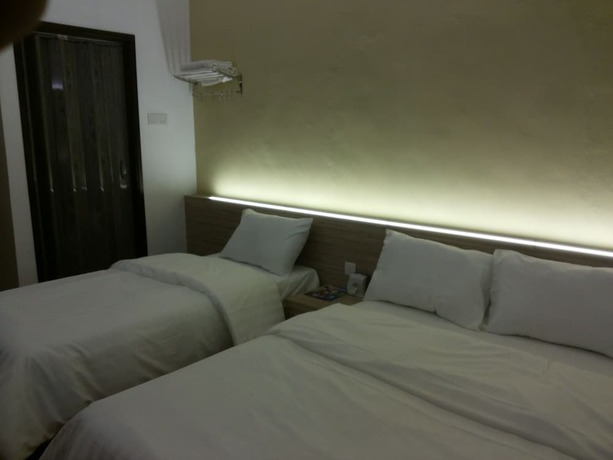 Imagen de la habitación del Hotel Suria Cameron. Foto 18
